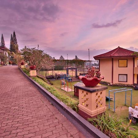 Hotel The Jayakarta Cisarua Puncak Esterno foto