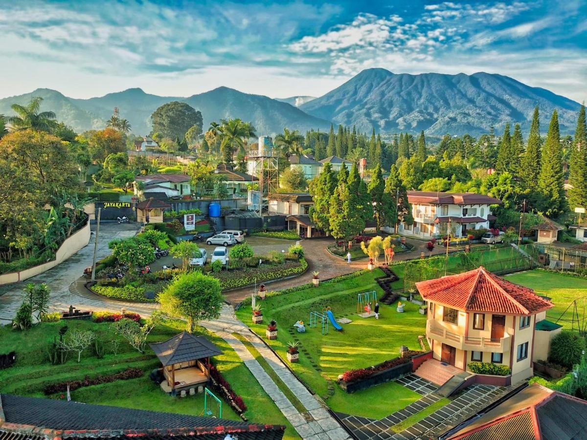 Hotel The Jayakarta Cisarua Puncak Esterno foto