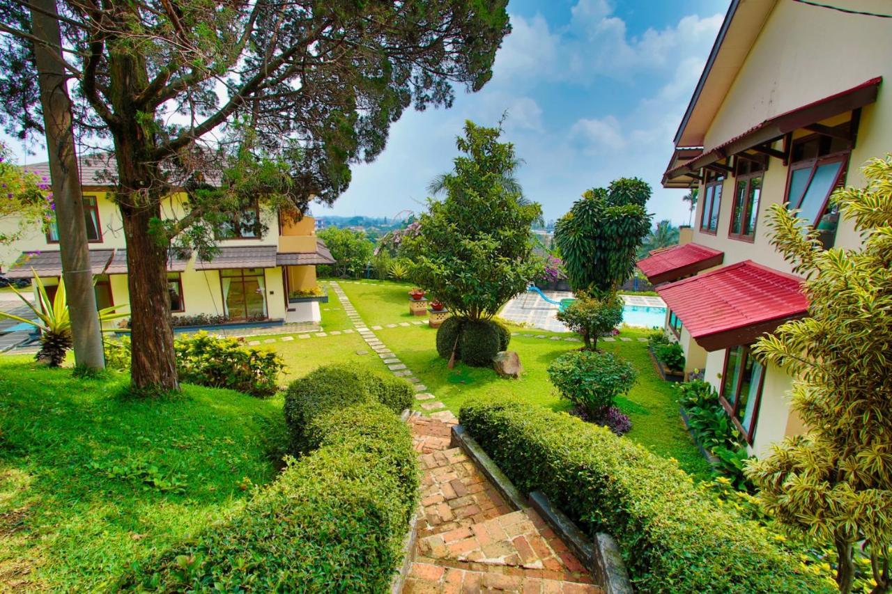 Hotel The Jayakarta Cisarua Puncak Esterno foto
