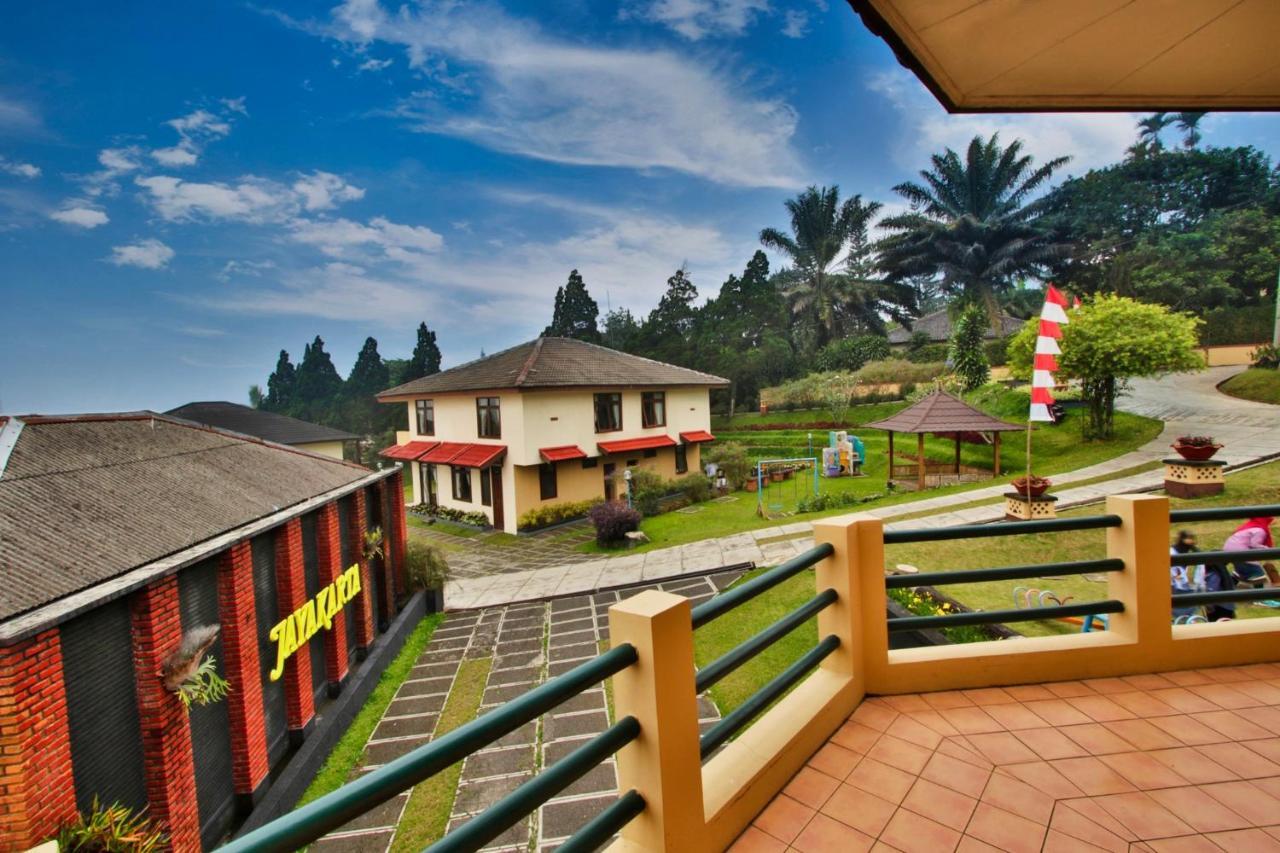 Hotel The Jayakarta Cisarua Puncak Esterno foto