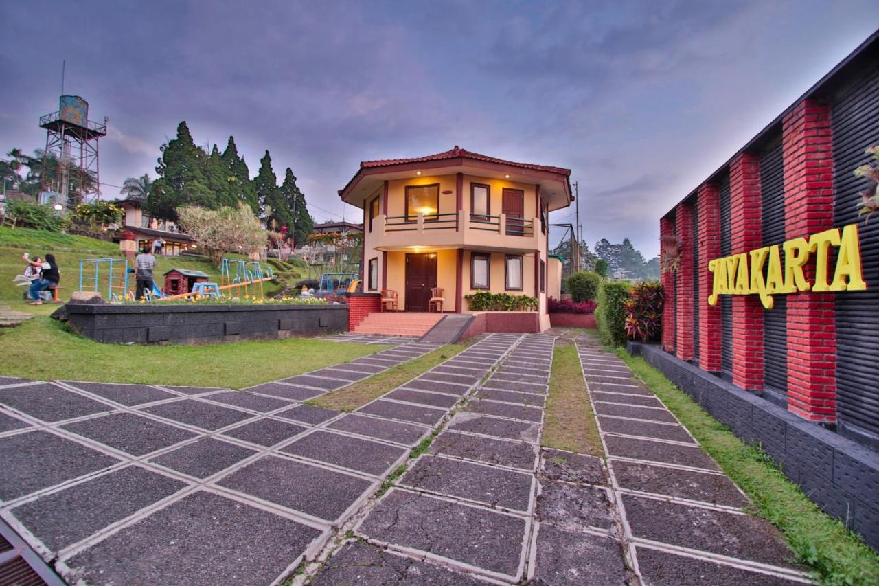 Hotel The Jayakarta Cisarua Puncak Esterno foto