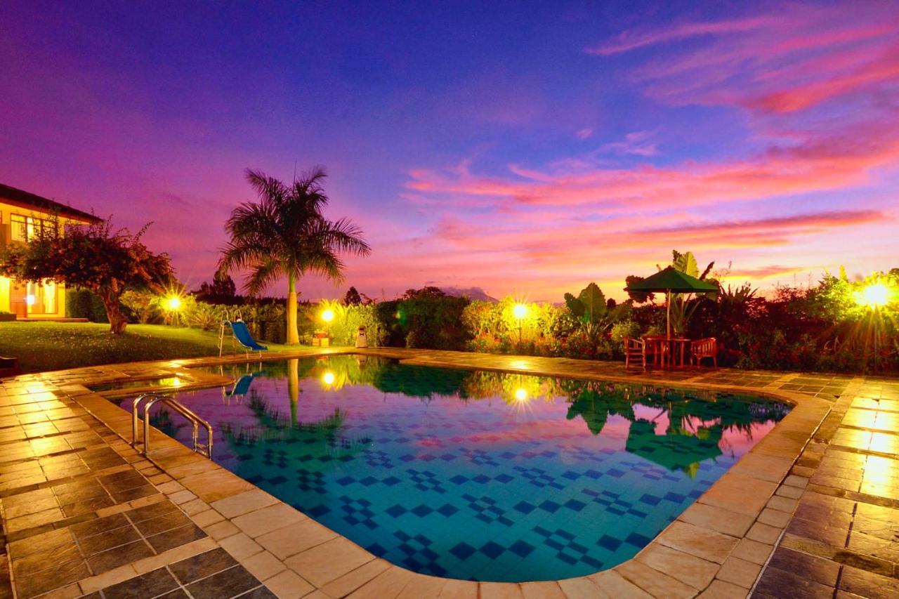 Hotel The Jayakarta Cisarua Puncak Esterno foto