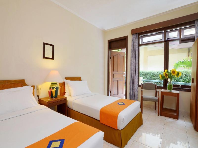 Hotel The Jayakarta Cisarua Puncak Esterno foto