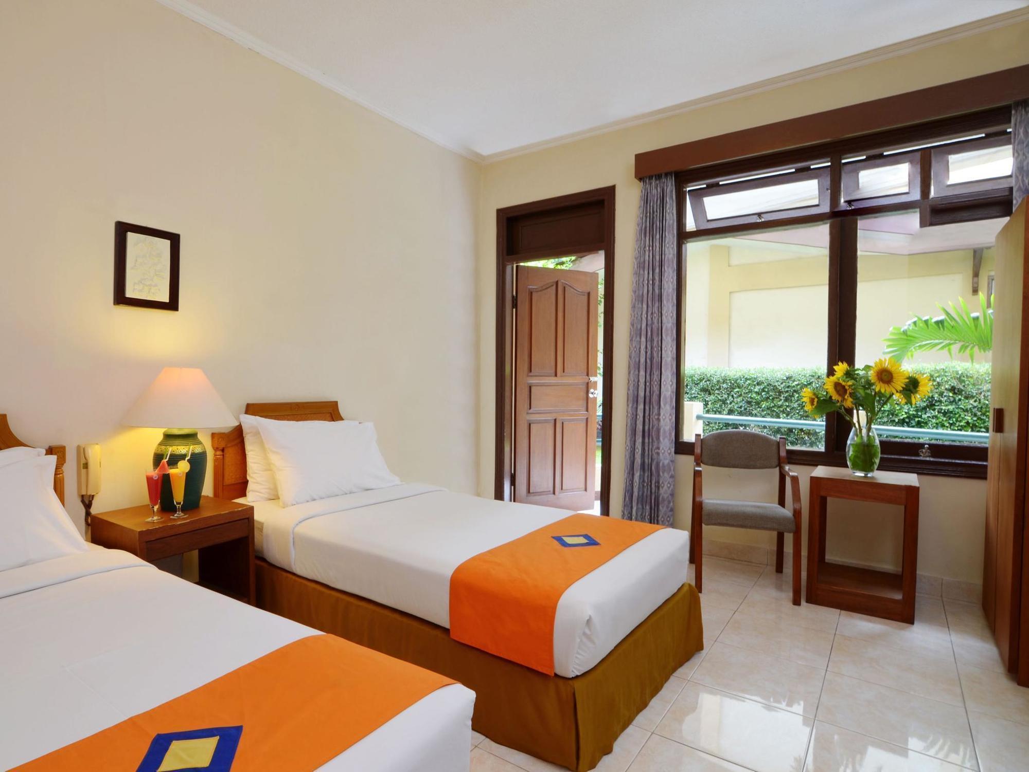 Hotel The Jayakarta Cisarua Puncak Esterno foto