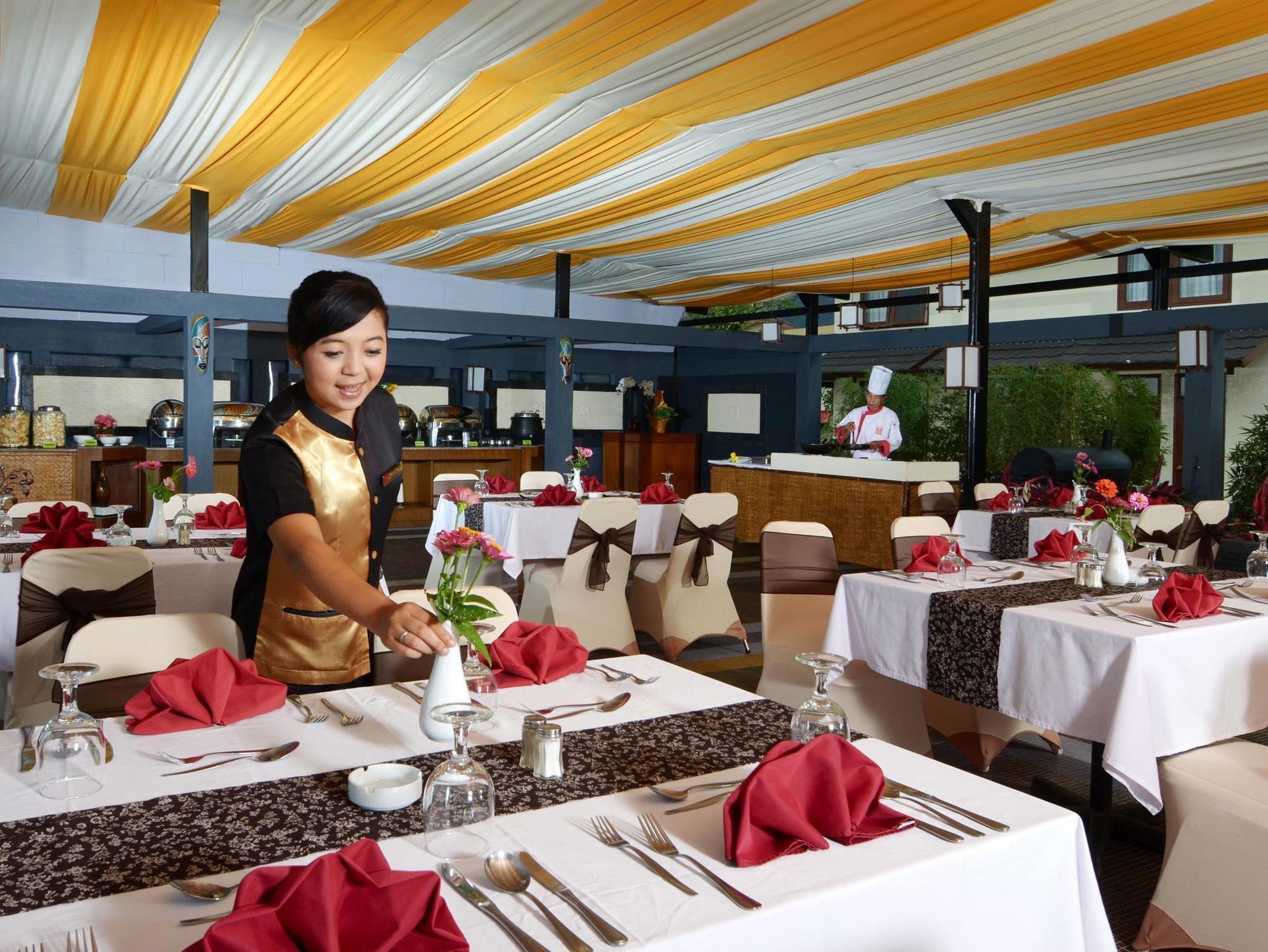 Hotel The Jayakarta Cisarua Puncak Esterno foto